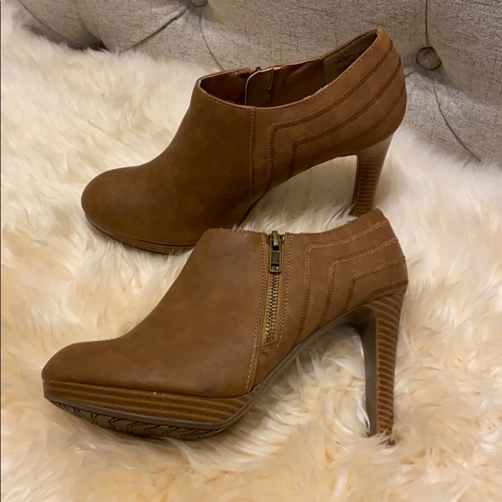 Impo ankle booties